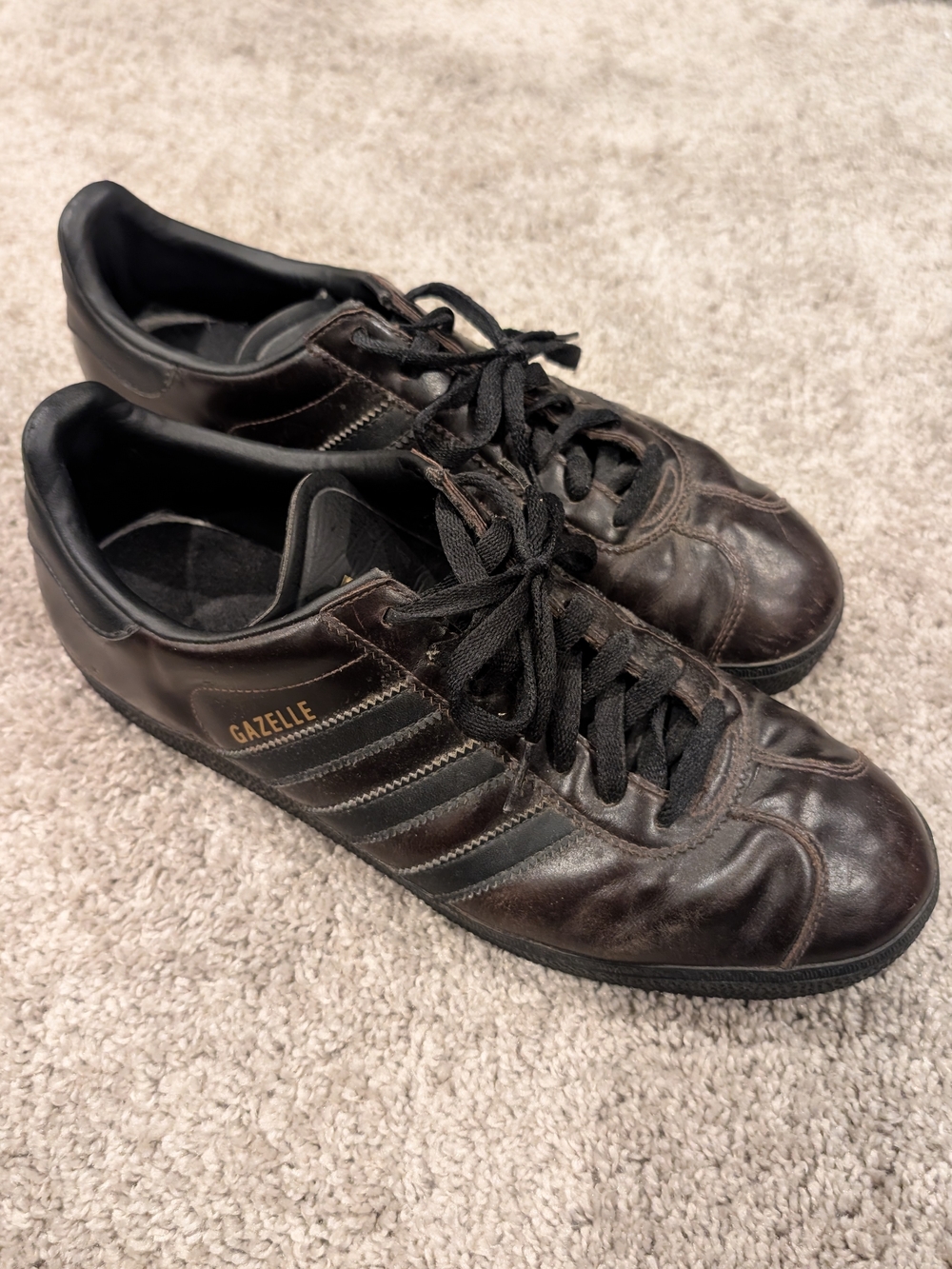 adidas Gazelle Men’s Leather Low Top Lace-Up Sneakers Brown/Black Rubber Sole
